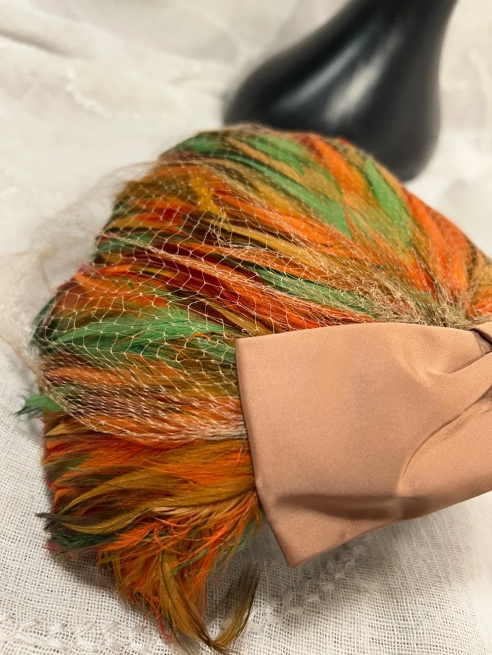 Vintage feather and bow headpiece halo piece - Picture 9 of 9